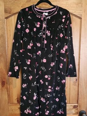 Aria Collection Nightgown Womens Size M Black Ditsy Floral Long Sleeve Pockets